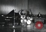 Immagine di Modern Jazz Quartet Germania, 1960, secondo 23 filmato di repertorio 65675066558