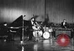 Immagine di Modern Jazz Quartet Germania, 1960, secondo 26 filmato di repertorio 65675066558