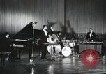Immagine di Modern Jazz Quartet Germania, 1960, secondo 27 filmato di repertorio 65675066558