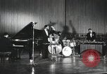 Immagine di Modern Jazz Quartet Germania, 1960, secondo 31 filmato di repertorio 65675066558
