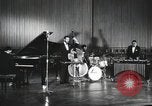 Immagine di Modern Jazz Quartet Germania, 1960, secondo 32 filmato di repertorio 65675066558