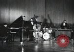 Immagine di Modern Jazz Quartet Germania, 1960, secondo 41 filmato di repertorio 65675066558