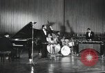 Immagine di Modern Jazz Quartet Germania, 1960, secondo 46 filmato di repertorio 65675066558