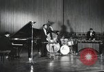 Immagine di Modern Jazz Quartet Germania, 1960, secondo 54 filmato di repertorio 65675066558