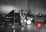 Immagine di Modern Jazz Quartet Germania, 1960, secondo 56 filmato di repertorio 65675066558