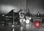 Immagine di Modern Jazz Quartet Germania, 1960, secondo 58 filmato di repertorio 65675066558