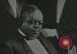 Immagine di Louis Armstrong United States USA, 1935, secondo 42 filmato di repertorio 65675066560