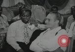 Standbild Louis Armstrong United States USA, 1960, aus Sekunde 48 historischem Filmmaterial Videoclip 65675066561