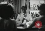 Standbild Louis Armstrong singt United States USA, 1943, aus Sekunde 34 historischem Filmmaterial Videoclip 65675066562
