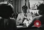 Standbild Louis Armstrong singt United States USA, 1943, aus Sekunde 35 historischem Filmmaterial Videoclip 65675066562