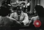 Standbild Louis Armstrong singt United States USA, 1943, aus Sekunde 44 historischem Filmmaterial Videoclip 65675066562
