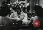 Standbild Louis Armstrong singt United States USA, 1943, aus Sekunde 45 historischem Filmmaterial Videoclip 65675066562