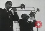 Standbild Louis Armstrong United States USA, 1960, aus Sekunde 26 historischem Filmmaterial Videoclip 65675066563