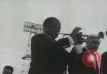 Standbild Louis Armstrong United States USA, 1960, aus Sekunde 30 historischem Filmmaterial Videoclip 65675066563
