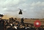 Standbild CH-47 Chinook Vietnam, 1969, aus Sekunde 8 historischem Filmmaterial Videoclip 65675066567