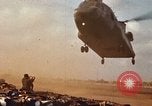 Standbild CH-47 Chinook Vietnam, 1969, aus Sekunde 22 historischem Filmmaterial Videoclip 65675066567