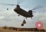 Standbild CH-47 Chinook Vietnam, 1969, aus Sekunde 33 historischem Filmmaterial Videoclip 65675066567