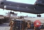 Standbild CH-47 Chinook Vietnam, 1969, aus Sekunde 52 historischem Filmmaterial Videoclip 65675066567