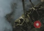 Standbild Munition laden Vietnam, 1969, aus Sekunde 11 historischem Filmmaterial Videoclip 65675066568