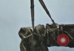 Standbild Munition laden Vietnam, 1969, aus Sekunde 15 historischem Filmmaterial Videoclip 65675066568