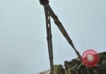 Standbild Munition laden Vietnam, 1969, aus Sekunde 16 historischem Filmmaterial Videoclip 65675066568