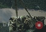 Standbild Munition laden Vietnam, 1969, aus Sekunde 34 historischem Filmmaterial Videoclip 65675066568