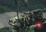 Standbild Munition laden Vietnam, 1969, aus Sekunde 36 historischem Filmmaterial Videoclip 65675066568