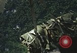 Standbild Munition laden Vietnam, 1969, aus Sekunde 41 historischem Filmmaterial Videoclip 65675066568