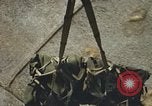 Standbild Munition laden Vietnam, 1969, aus Sekunde 50 historischem Filmmaterial Videoclip 65675066568