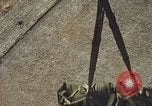 Standbild Munition laden Vietnam, 1969, aus Sekunde 51 historischem Filmmaterial Videoclip 65675066568