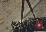 Standbild Munition laden Vietnam, 1969, aus Sekunde 52 historischem Filmmaterial Videoclip 65675066568
