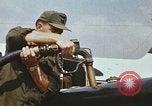 Standbild U-21 Ute Flugzeuge Vietnam lange Binh, 1969, aus Sekunde 17 historischem Filmmaterial Videoclip 65675066576