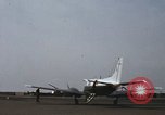 Standbild U-21 Ute Flugzeuge Vietnam lange Binh, 1969, aus Sekunde 52 historischem Filmmaterial Videoclip 65675066576