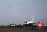 Standbild U-21 Ute Flugzeuge Vietnam lange Binh, 1969, aus Sekunde 56 historischem Filmmaterial Videoclip 65675066576