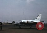 Standbild U-21 Ute Flugzeuge Vietnam lange Binh, 1969, aus Sekunde 60 historischem Filmmaterial Videoclip 65675066576