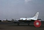 Standbild U-21 Ute Flugzeuge Vietnam lange Binh, 1969, aus Sekunde 62 historischem Filmmaterial Videoclip 65675066576