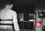 Immagine di Nutrizione soldato nella seconda guerra mondiale United States USA, 1943, secondo 58 filmato di repertorio 65675066585