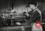 Immagine di Nutrizione soldato nella seconda guerra mondiale United States USA, 1943, secondo 61 filmato di repertorio 65675066585