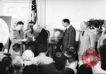 Standbild William Anderson Washington DC USA, 1958, aus Sekunde 26 historischem Filmmaterial Videoclip 65675066589
