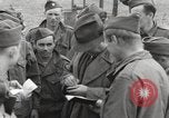Standbild Congressional Gruppe in Camp Lucky Strike Saint Valery Frankreich, 1945, aus Sekunde 5 historischem Filmmaterial Videoclip 65675066602