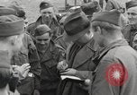Standbild Congressional Gruppe in Camp Lucky Strike Saint Valery Frankreich, 1945, aus Sekunde 10 historischem Filmmaterial Videoclip 65675066602