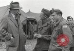 Standbild Congressional Gruppe in Camp Lucky Strike Saint Valery Frankreich, 1945, aus Sekunde 49 historischem Filmmaterial Videoclip 65675066602