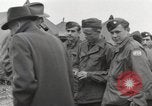 Standbild Congressional Gruppe in Camp Lucky Strike Saint Valery Frankreich, 1945, aus Sekunde 52 historischem Filmmaterial Videoclip 65675066602