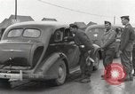 Standbild Congressional Gruppe in Camp Lucky Strike Saint Valery Frankreich, 1945, aus Sekunde 57 historischem Filmmaterial Videoclip 65675066602