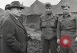 Standbild Congressional Gruppe in Camp Lucky Strike Saint Valery Frankreich, 1945, aus Sekunde 61 historischem Filmmaterial Videoclip 65675066602