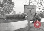 Image des prisonniers de guerre allemands Dillingen Allemagne, 1945, de la seconde 5 séquences d'archives historiques vidéo 65675066609