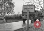 Image des prisonniers de guerre allemands Dillingen Allemagne, 1945, de la seconde 13 séquences d'archives historiques vidéo 65675066609