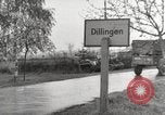 Image des prisonniers de guerre allemands Dillingen Allemagne, 1945, de la seconde 14 séquences d'archives historiques vidéo 65675066609