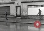Image des prisonniers de guerre allemands Dillingen Allemagne, 1945, de la seconde 27 séquences d'archives historiques vidéo 65675066609