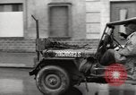 Image des prisonniers de guerre allemands Dillingen Allemagne, 1945, de la seconde 45 séquences d'archives historiques vidéo 65675066609